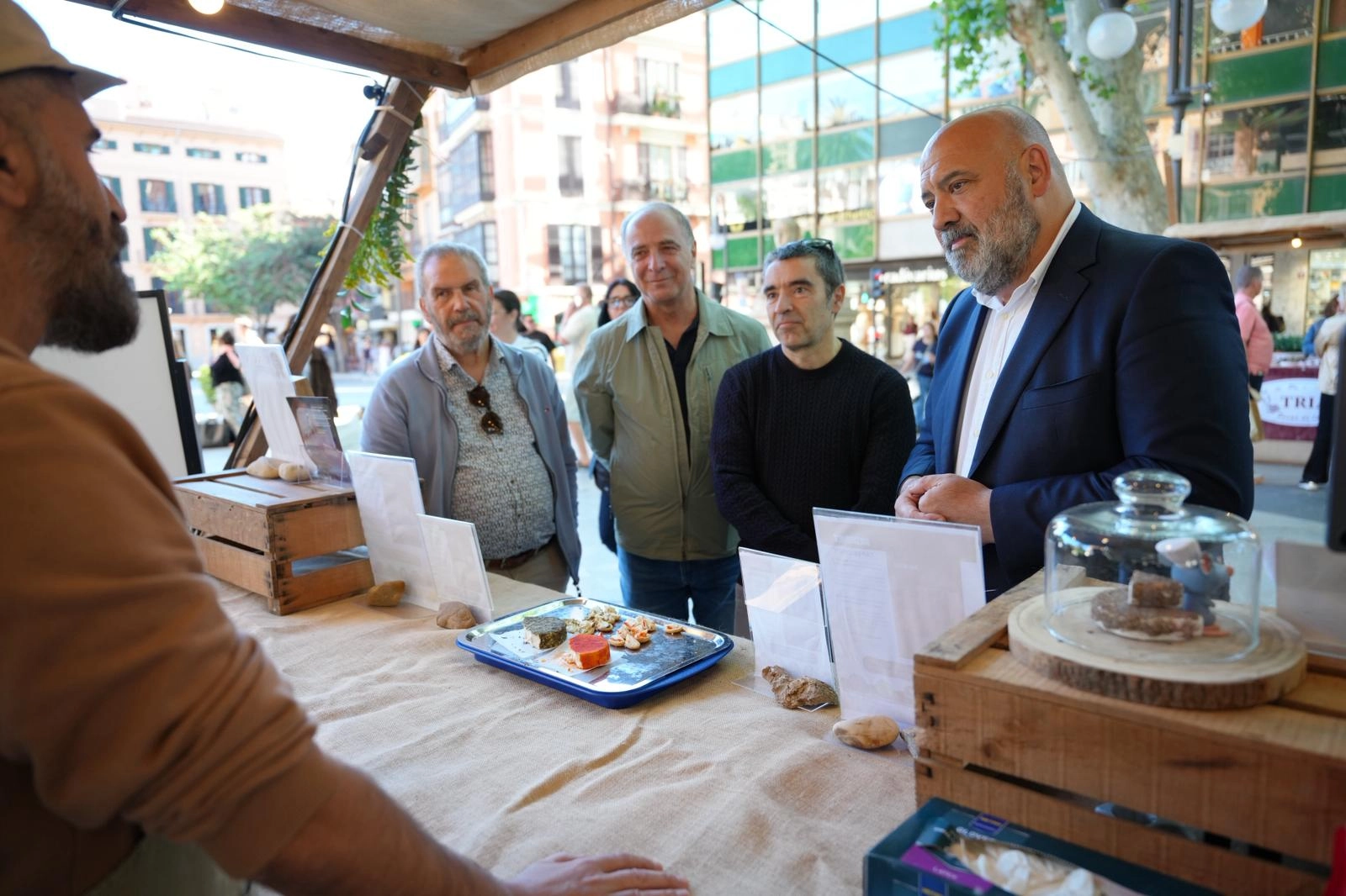 La IV Fira de l’Ametlla reivindica el producto local en el corazón de Palma