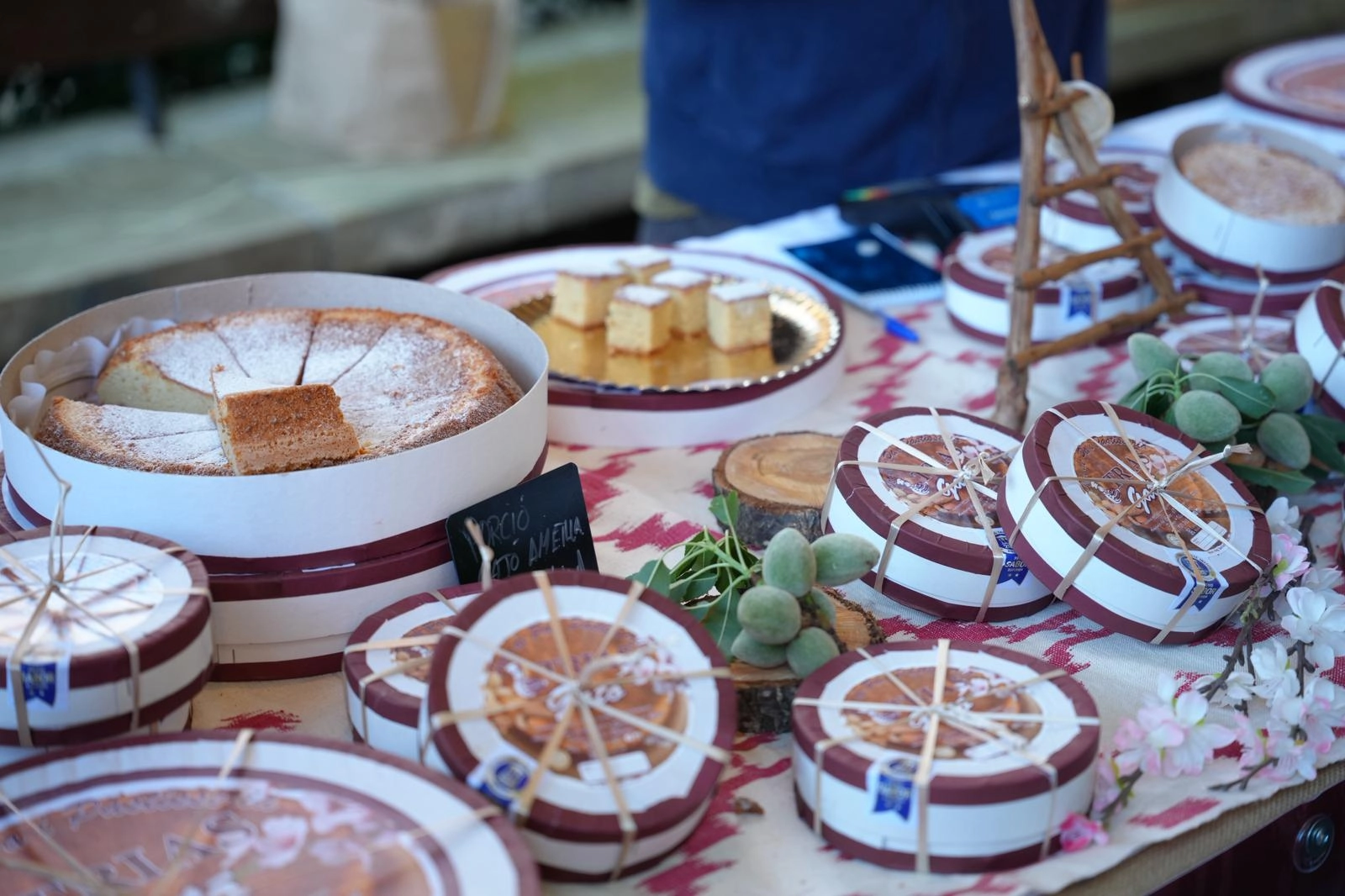 La IV Fira de l’Ametlla reivindica el producto local en el corazón de Palma